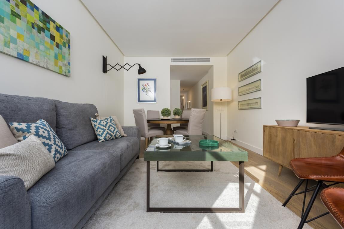 Apartamento, terraza | Sala de estar | Televisión de 32 pulgadas con canales por cable