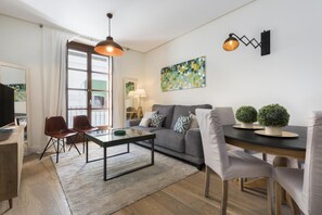 Appartement, terrasse | Salle de séjour