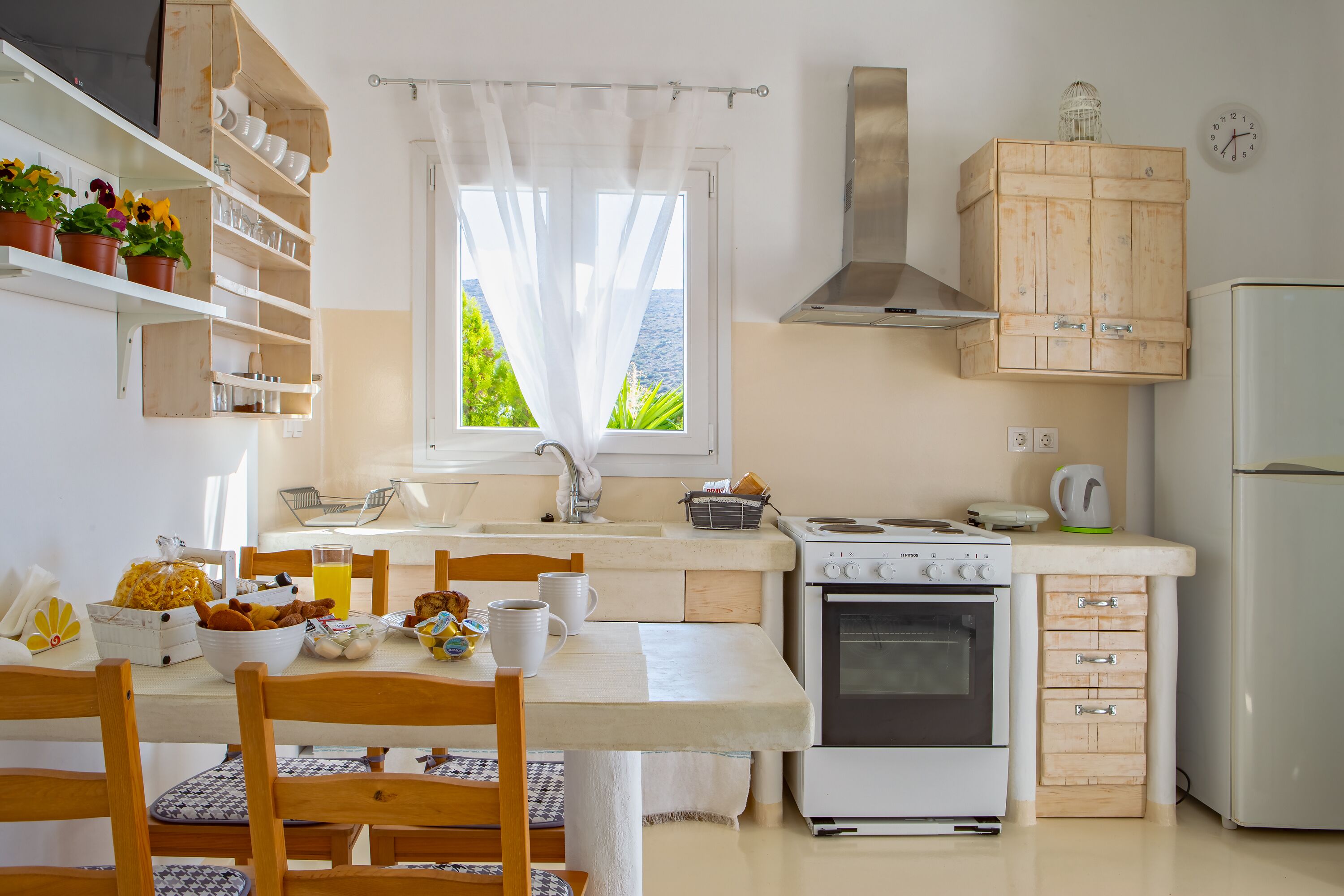 Enjoy your stay at Karystos Villas with a wonderfull view over the sea!