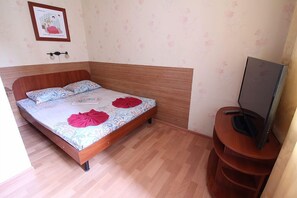 Desk, free WiFi, bed sheets