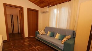 Family Suite | Living room - Bizim Cennet 2 Bedrooms (Datca)