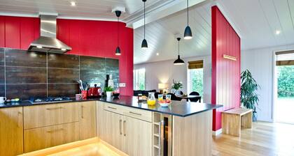 Pomegranate, Strawberryfield Park