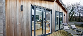 Nyland Lodge, Hot Tub - Fireplace- Free WiFi & Parking