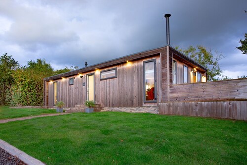 The Sleights  - Hot Tub - Free Parking & WiFi - Pets Allowed