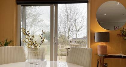 Un pavillon qui peut accueillir 4 personnes dans 2 chambres