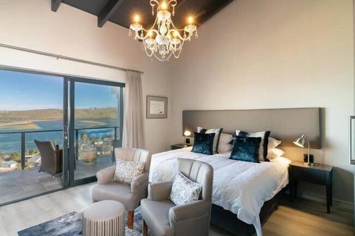 Premium Room | WiFi (free), bed sheets