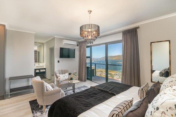 Free WiFi, bed sheets - Somervreug (Knysna)