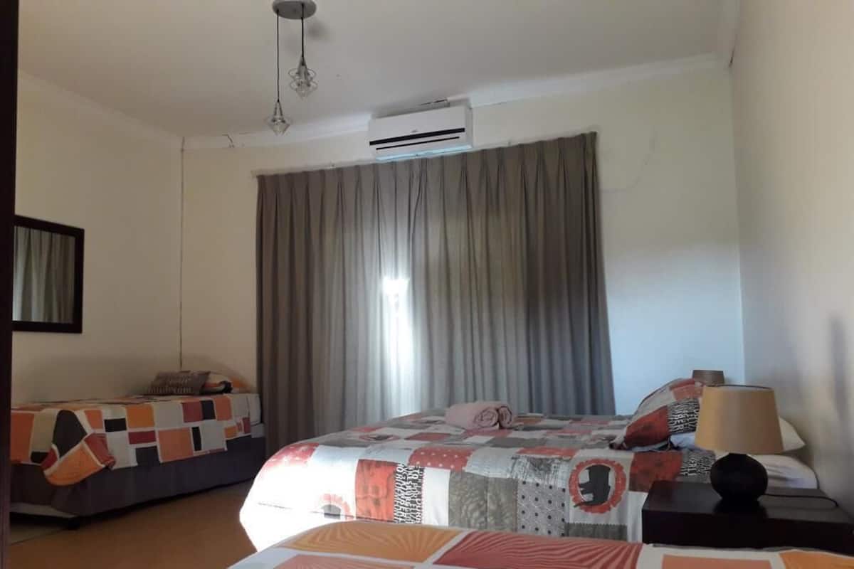 Habitación cuádruple estándar | Wifi y ropa de cama
