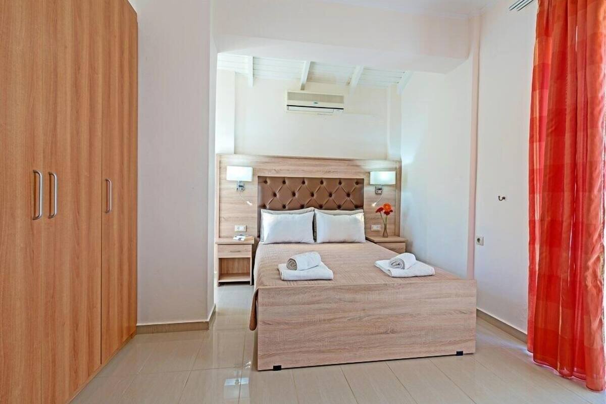 Villa, 5 Schlafzimmer, eigener Pool | Zimmersafe, Bügeleisen/Bügelbrett, kostenloses WLAN, Bettwäsche