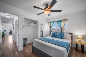 3 chambres, fer et planche à repasser, lit parapluie, Wi-Fi gratuit