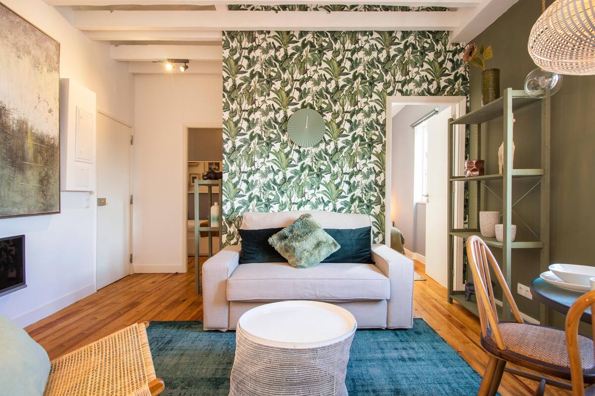 2 bedrooms, blackout curtains, free WiFi, bed sheets