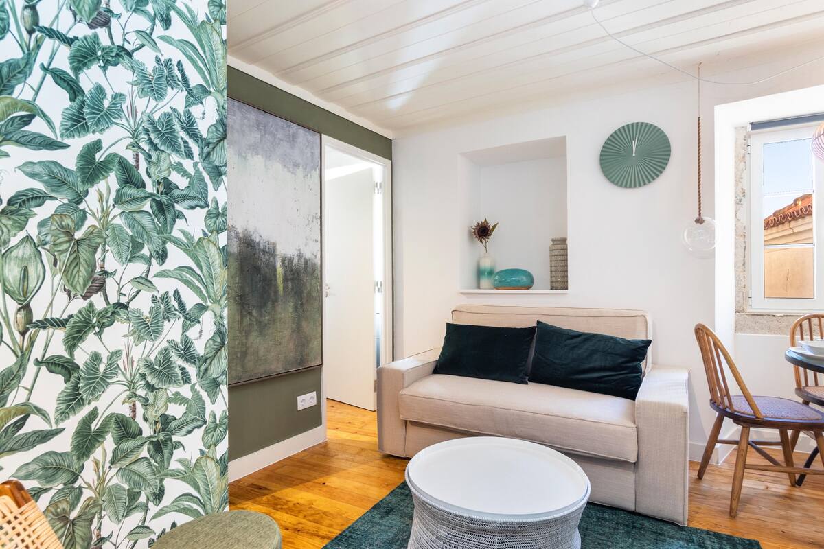 Executive Apartment, 2 Bedrooms | Living area | Flat-screen TV