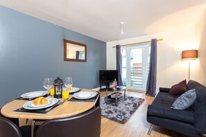 In-room dining - Pride Apartments (Derby)