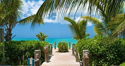 Villa Renaissance 103: 1st floor, 2 Bedrooms, 2 Bathrooms Ocean Front Villa