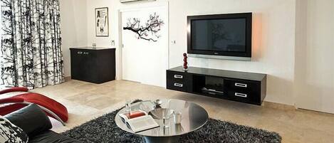 6 室のベッドルーム、WiFi (無料)