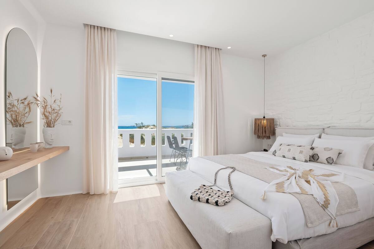 Ropa de cama de alta calidad y tabla de planchar con plancha