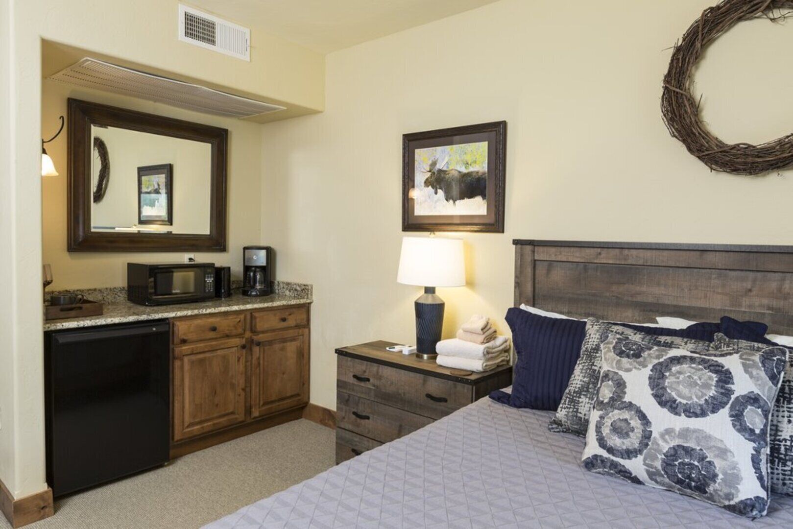 Hotel Style Room Near Slopes