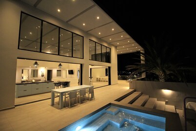 Stunning  villa with a spectacular view!