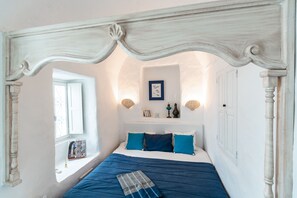 3 bedrooms, bed sheets