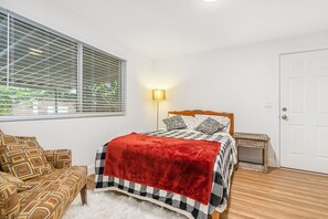 4 bedrooms, iron/ironing board, travel cot, free WiFi