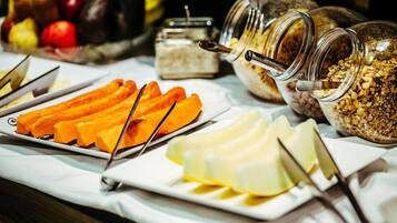 Colazione a buffet a pagamento, servita tutte le mattine