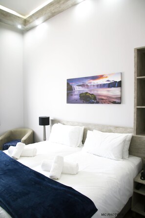 In-room safe, desk, soundproofing, free WiFi - King's Gate Hotel Rustenburg (Rustenburg)