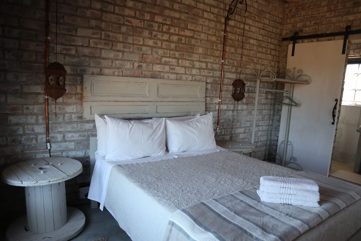 Cottage (Spekboom) | 1 bedroom, premium bedding, Select Comfort beds, individually decorated