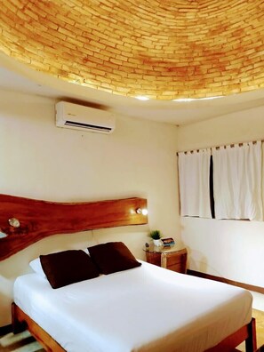 Suite Africanos | ตกแต่งพิเศษโดยเฉพาะ, Wi-Fi ฟรี, ผ้าปูที่นอน