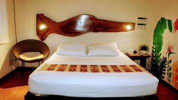 1 habitación, muebles diferentes, wifi gratis y ropa de cama