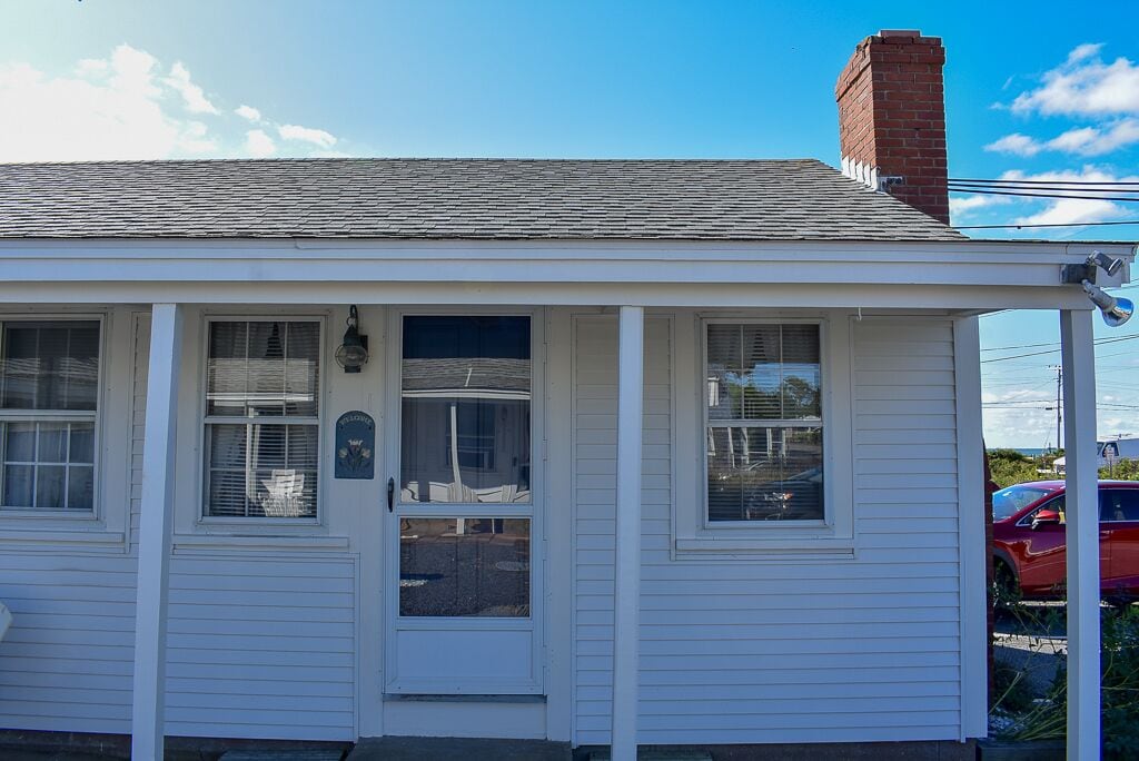 One bedroom condo across street from Glendon Beach