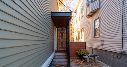 ĂlĂ©gant condo avec foyer au gaz - Ă pied des meilleurs restaurants de Portland et du Vieux-Port!