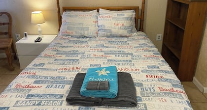 Mukava studio Downtown Lake Worth Beachissä - polkupyörät mukana!