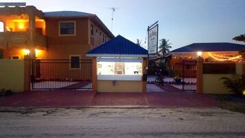 واجهة المنشأة