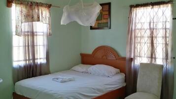 Blackout curtains, soundproofing, iron/ironing board, free WiFi
