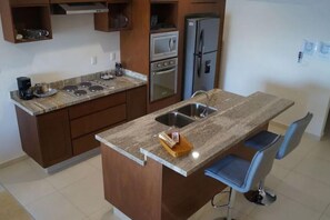 Fridge, microwave, oven, stovetop
