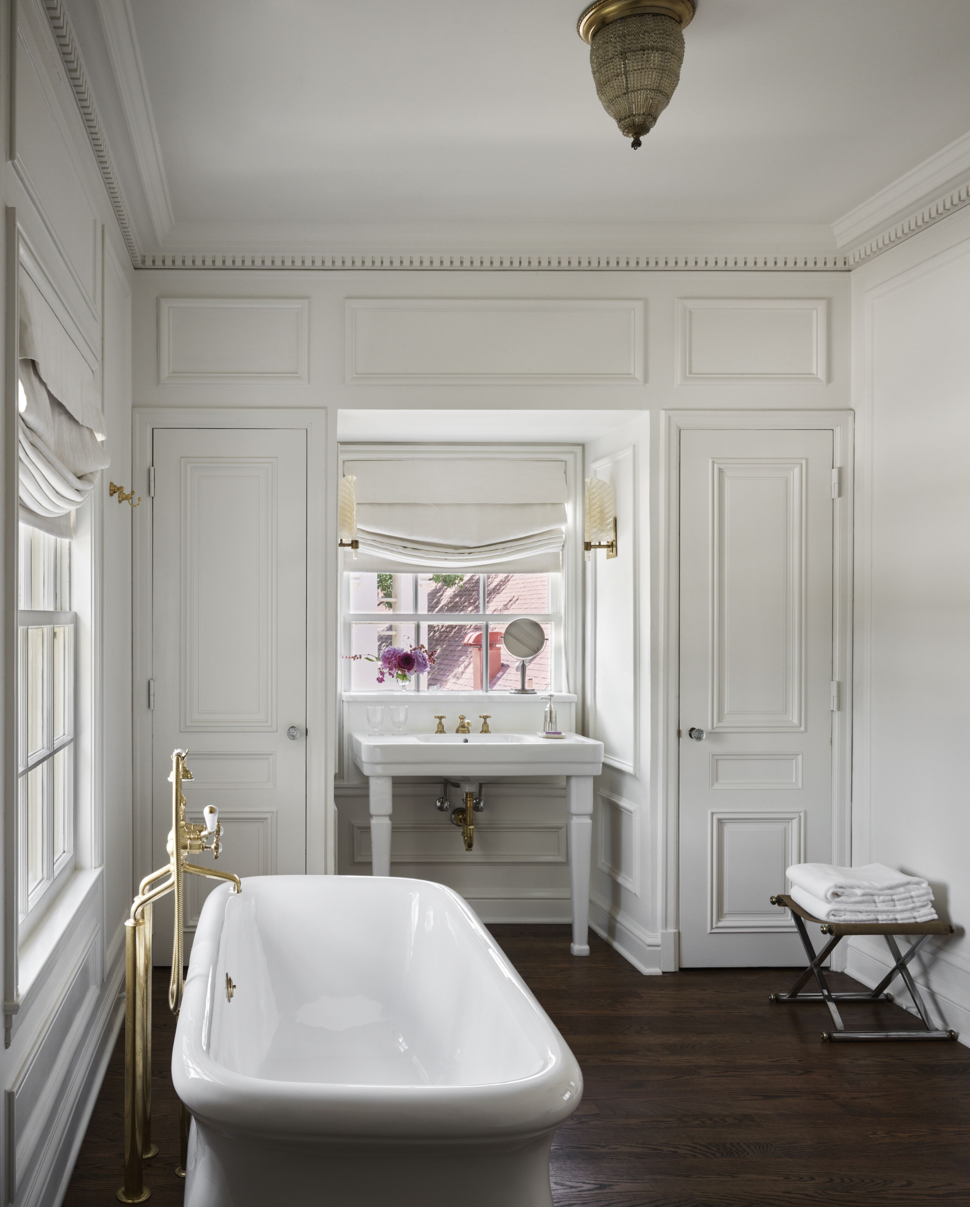 deep-soaking bathtub