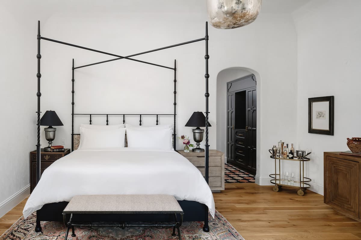 Suite (Pomegranate) | Hypo-allergenic bedding, in-room safe, desk, laptop workspace