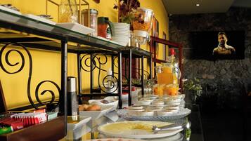 Free daily buffet breakfast