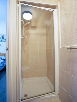 Standard Double Room, 1 Double Bed, Non Smoking, Ensuite | Bathroom