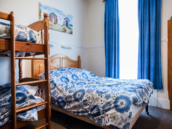 Family Room, Multiple Beds (Family of 4)