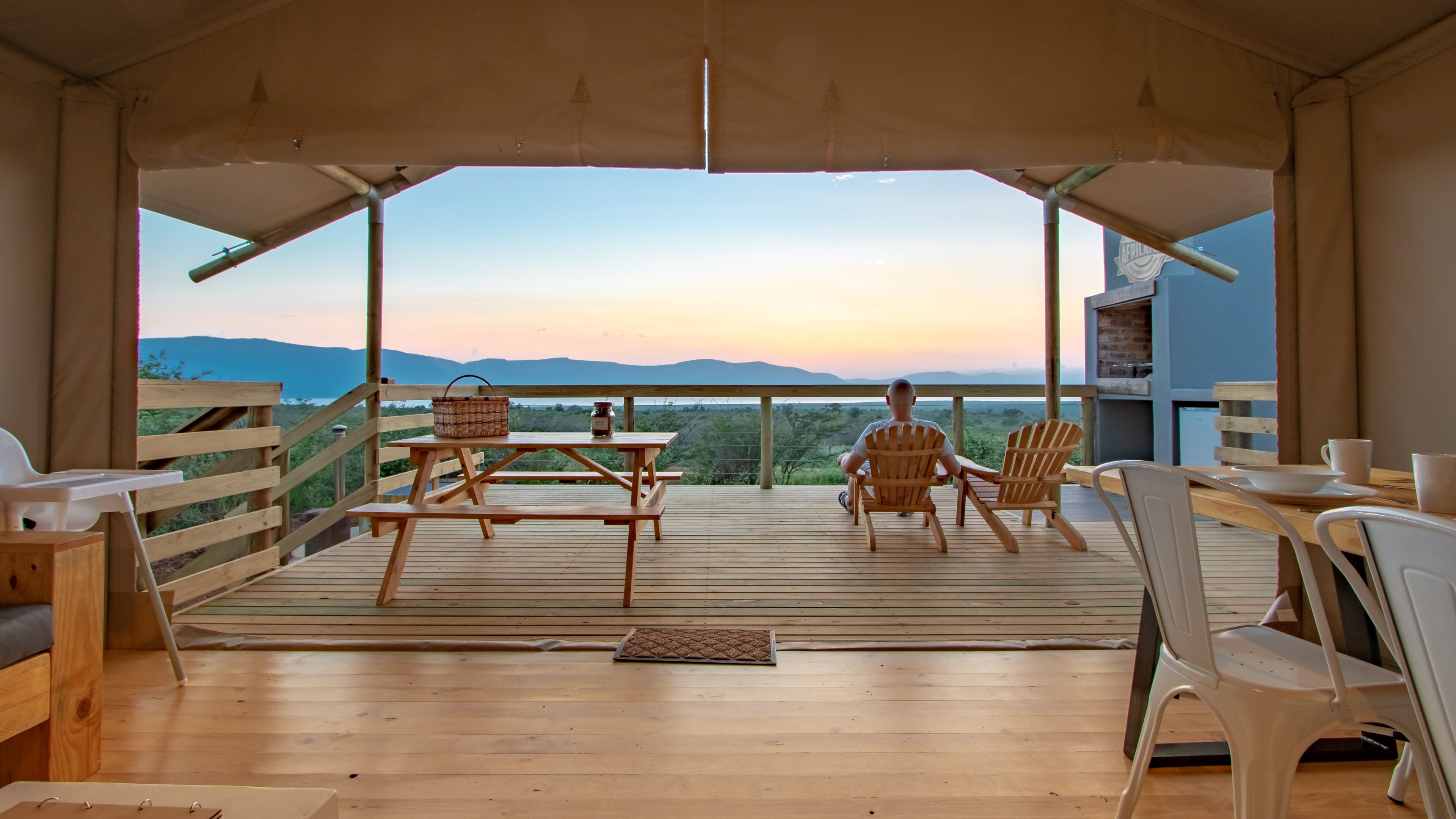 럭셔리 텐트, 침실 2개 | 테라스/파티오