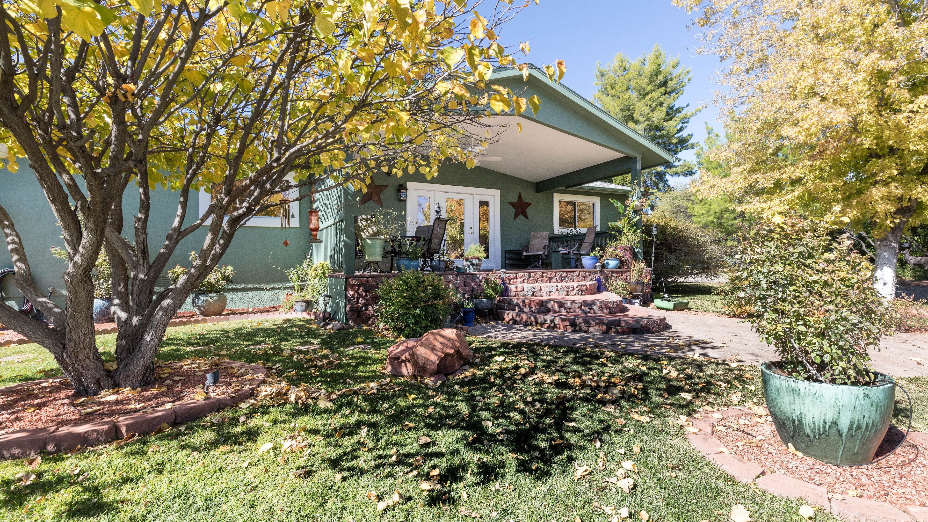 Kapila Gardens Family Retreat with heated pool
