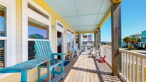 Terrace/patio - AS675 Room for Boat, Golf Cart Included, Shared Pool (Port Aransas)
