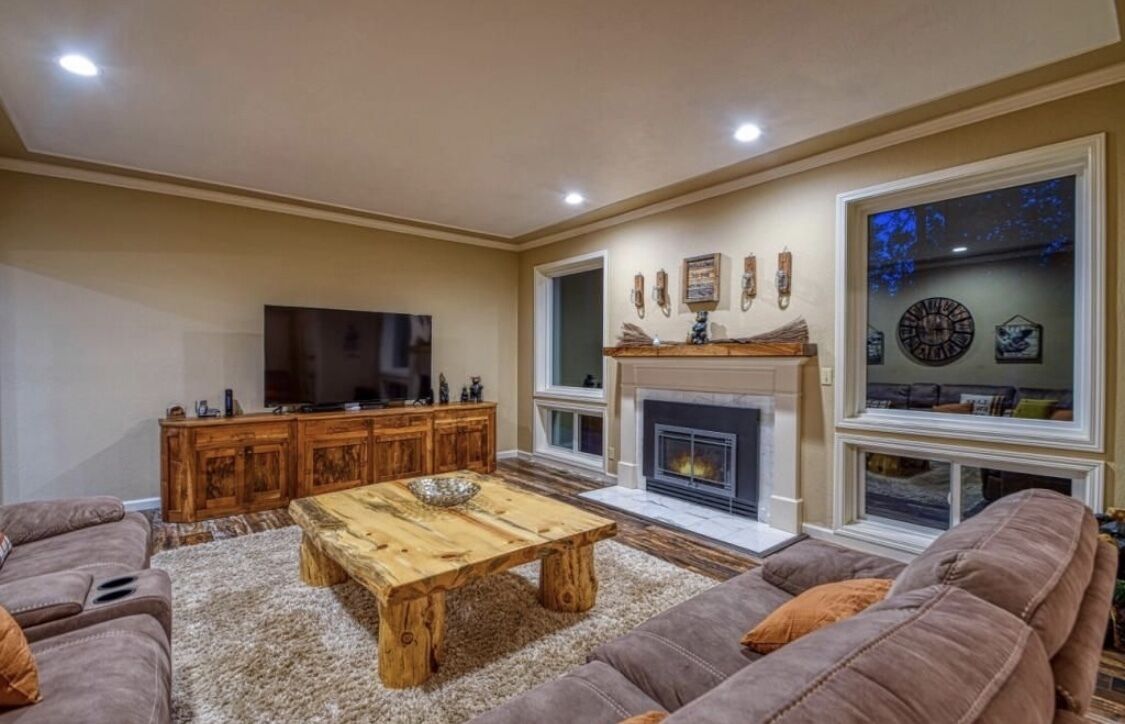 Marty's Place is a Beautiful Mountain Lodge