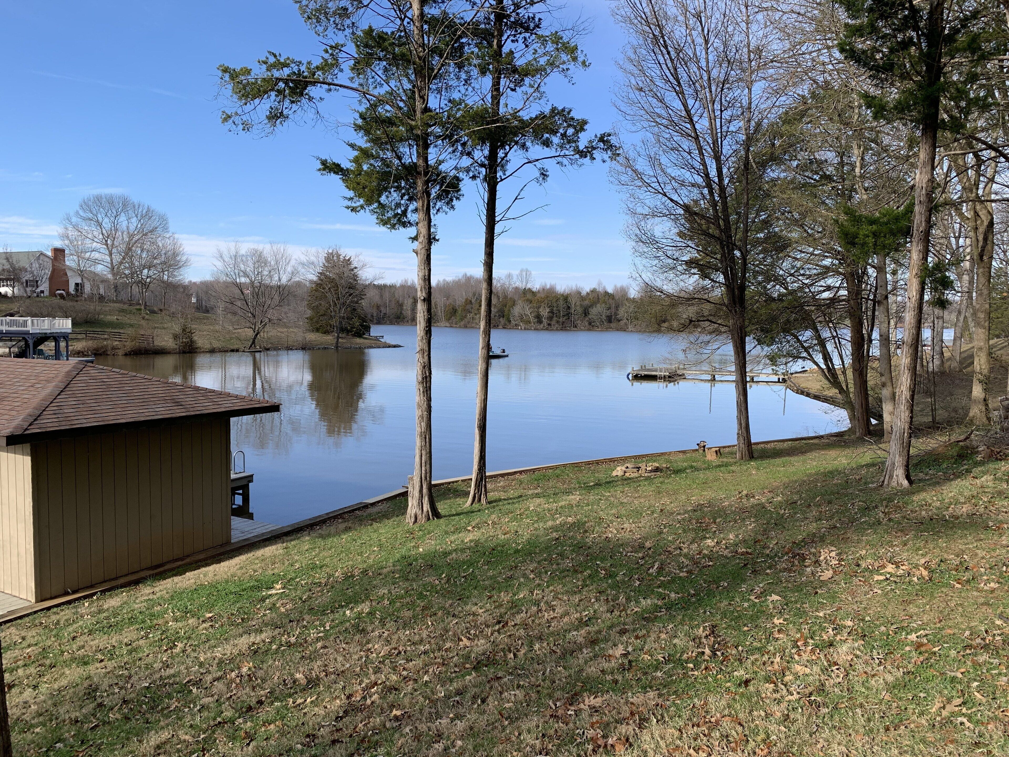 Cypress Landing- Waterfront Home, Quiet Cove, Nice Views, Public Side