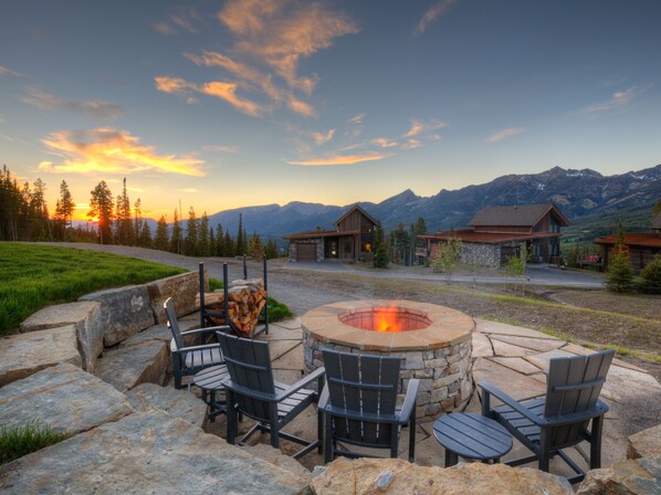 Terrace/patio - Big Sky Vacation Rentals: Silvertip 6 Rolling Ridge (Big Sky)