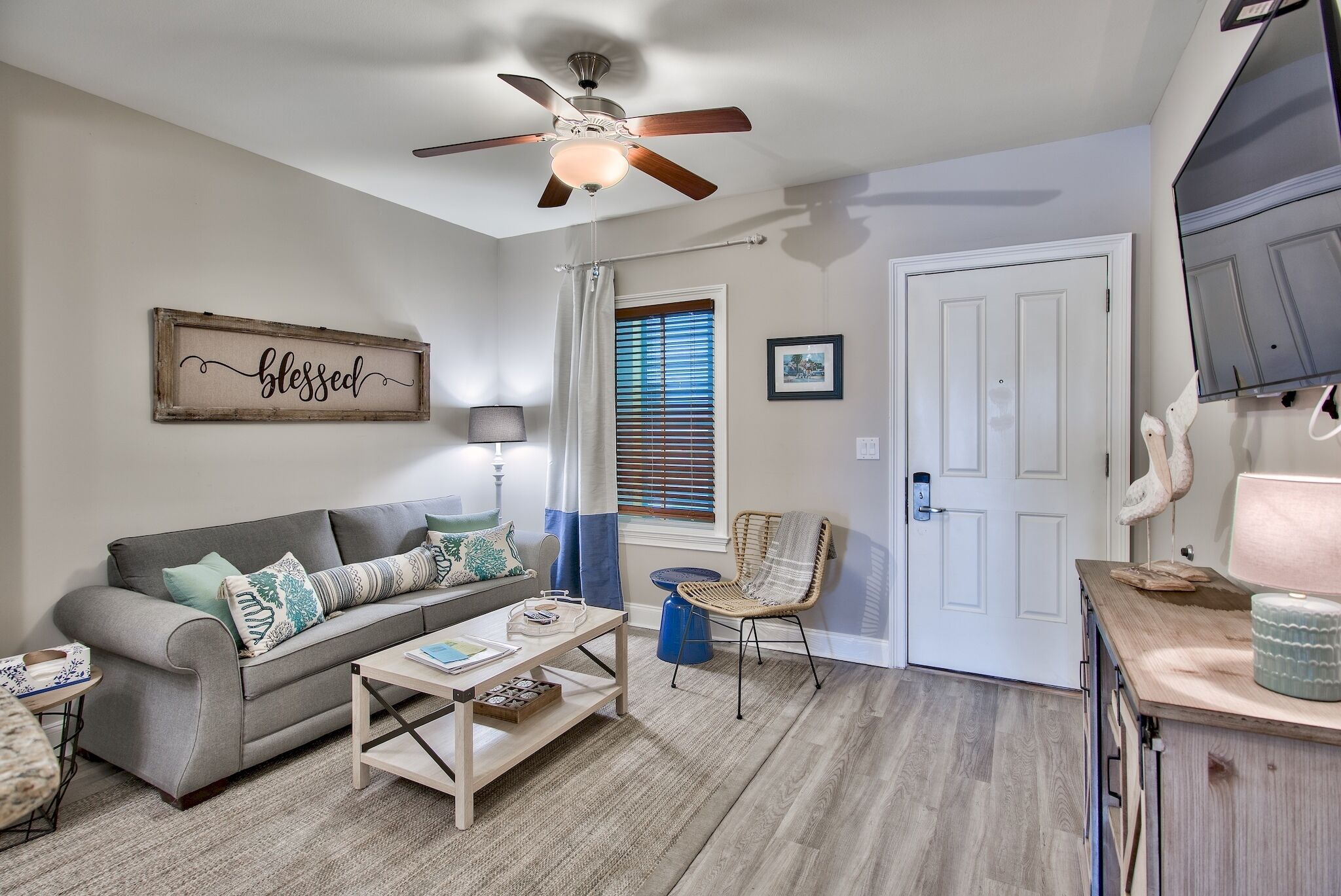 SALT RIM • CARILLON BEACH • Lakeview, 4 Pools, Beach <10min walk, towels/chairs