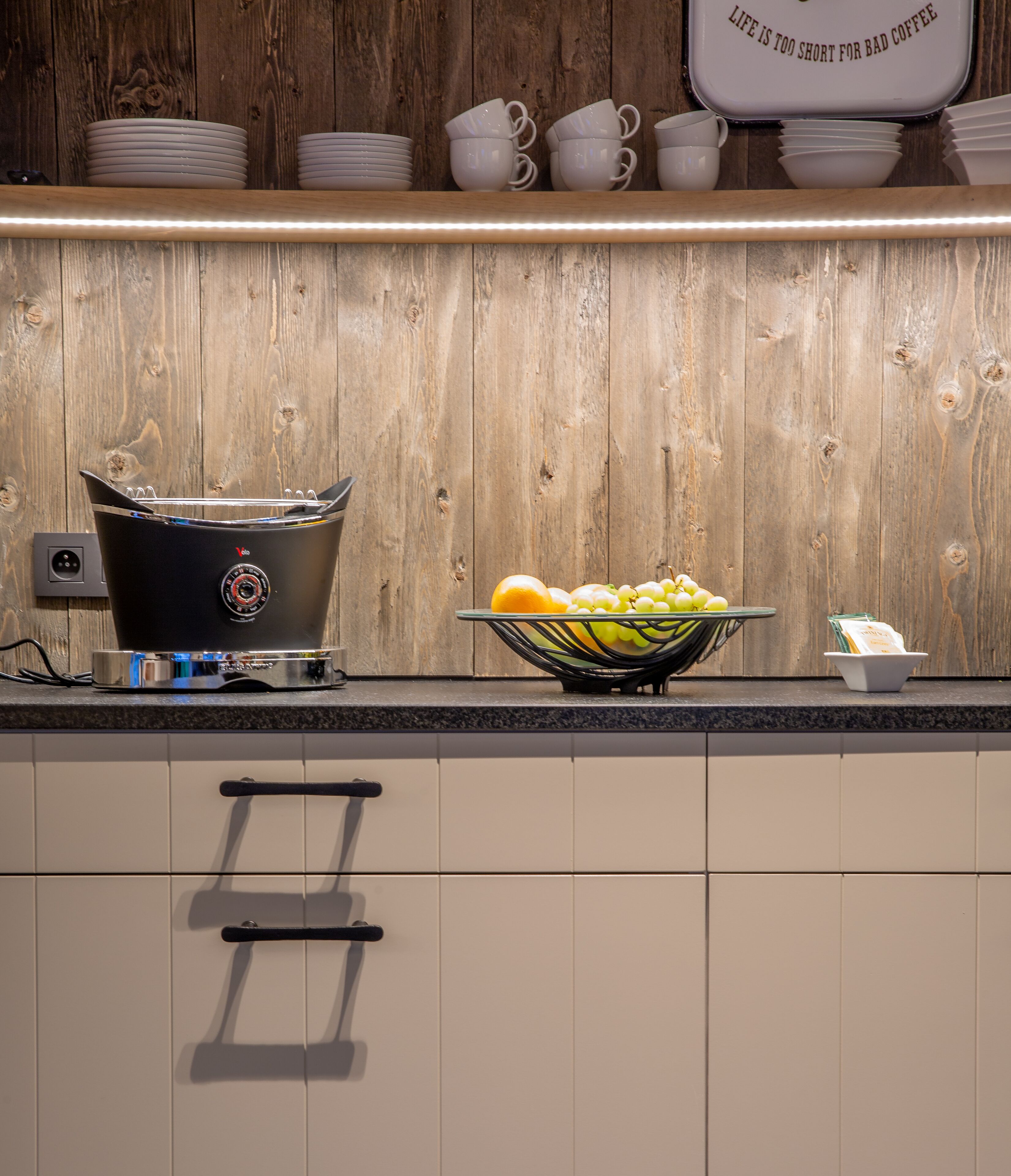 Villa confortable avec piscine intérieure et sauna infrarouge.
