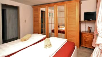 1 Schlafzimmer, Reisekinderbett, kostenloses WLAN, Bettwäsche