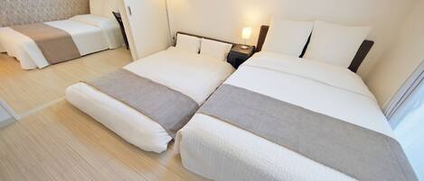 Apartment, 1 Bedroom | 1 bedroom, desk, laptop workspace, blackout drapes